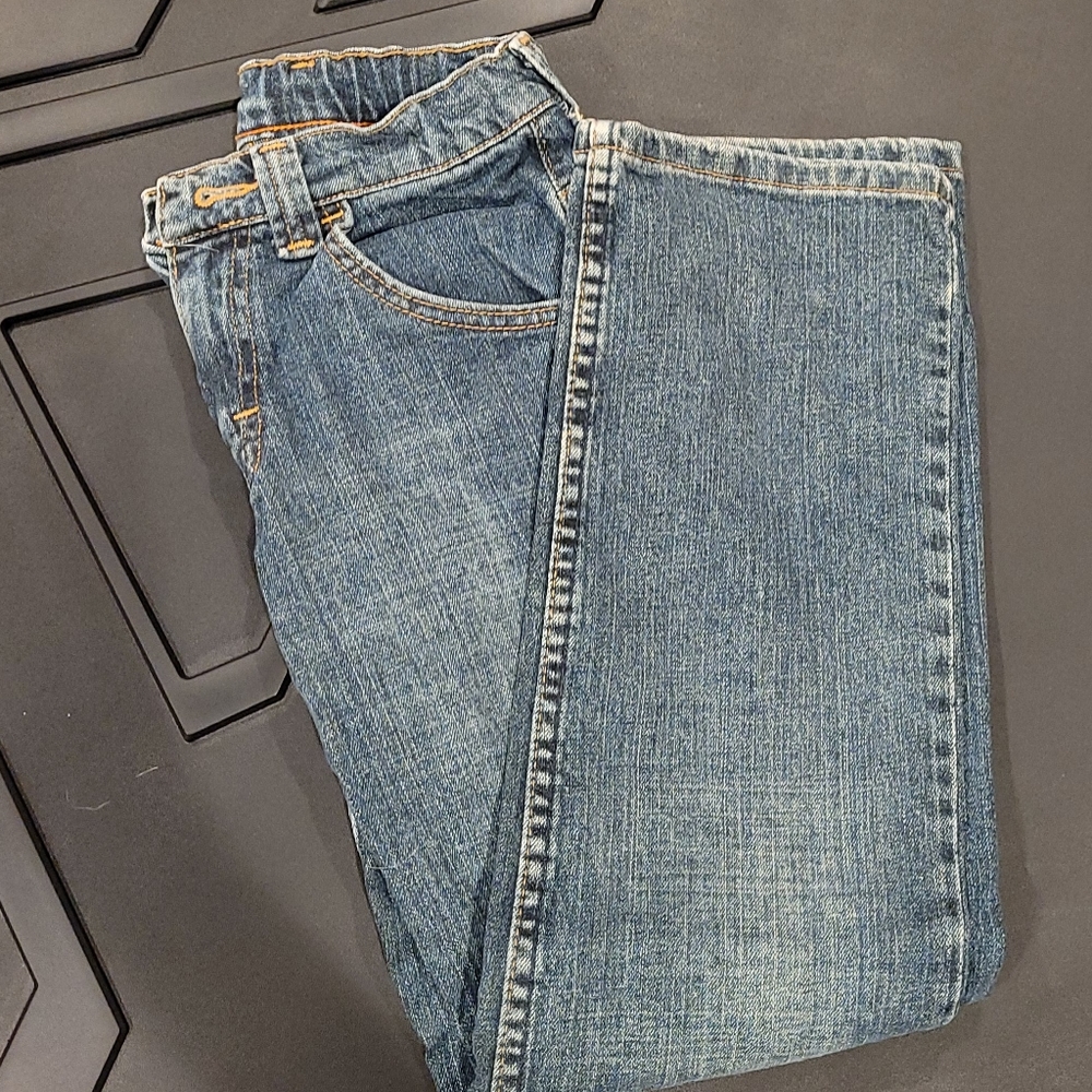 NWOT Wrangler slim jeans size 10, with adjustable waste